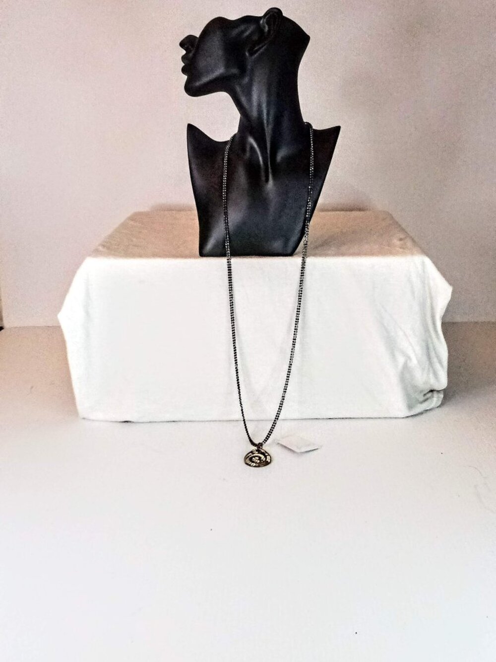 New Black/Gold Sequin Necklace
